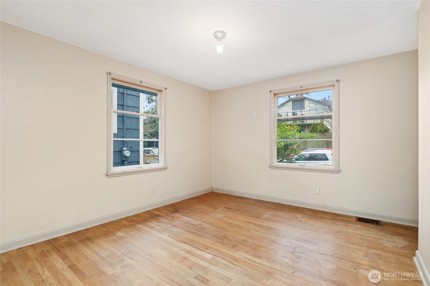 7115 44th Avenue Southwest Seattle, WA 98136 - Photo 13 of 25