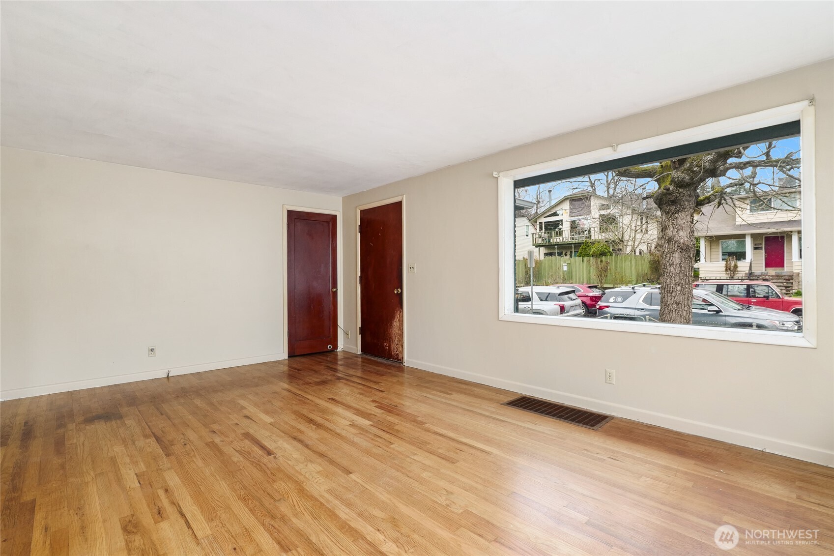 7115 44th Avenue Southwest Seattle, WA 98136 - Photo 5 of 25