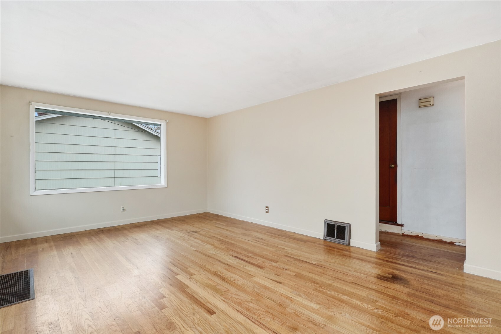 7115 44th Avenue Southwest Seattle, WA 98136 - Photo 6 of 25