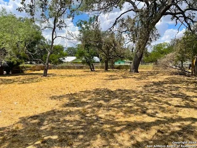 $59,900 | 623 Sanchez Street, Pleasanton, TX 78064