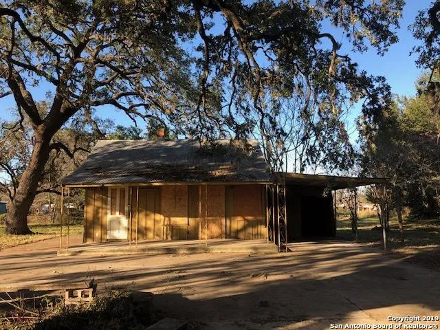 $59,900 | 623 Sanchez Street, Pleasanton, TX 78064