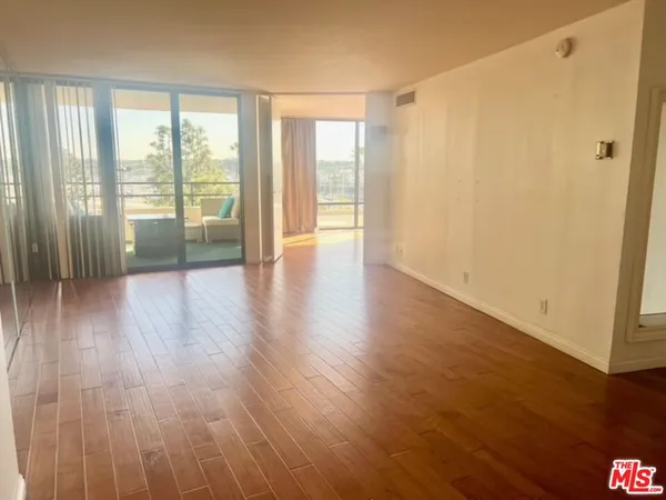 $3,850 | 4314 Marina City Drive, Unit 128, Marina del Rey, CA 90292