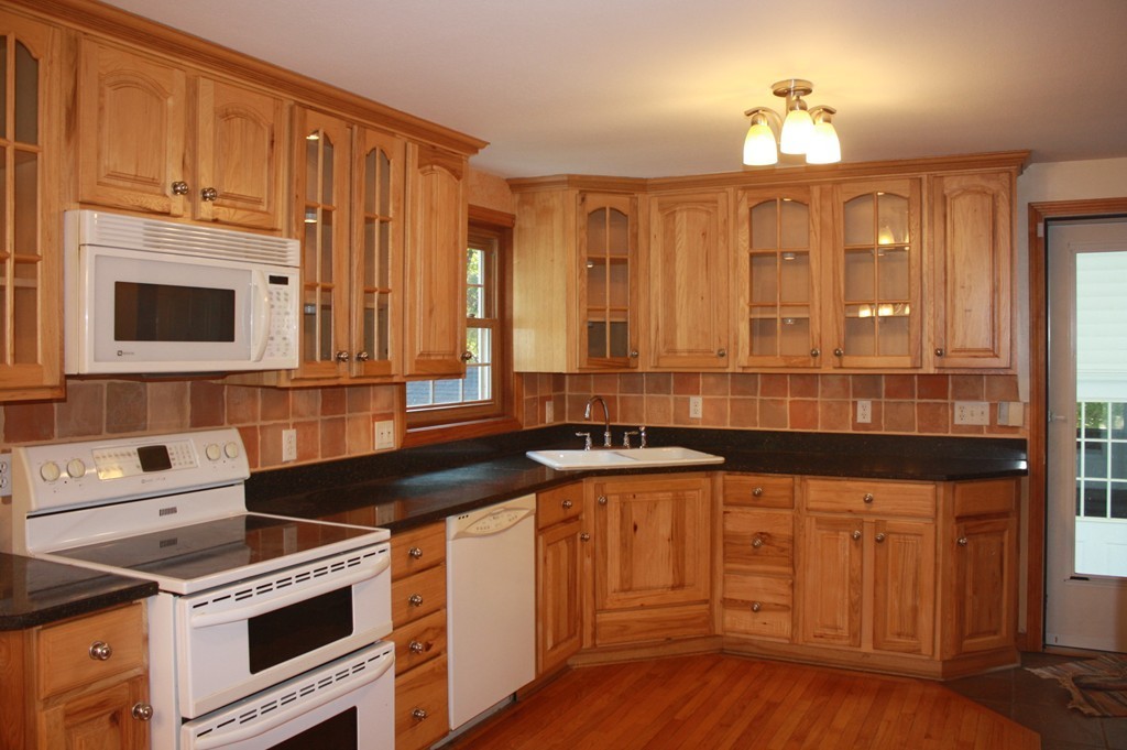 108 Blue Meadow Road Belchertown, MA 01007 - Photo 7 of 26 Gallery Image 7