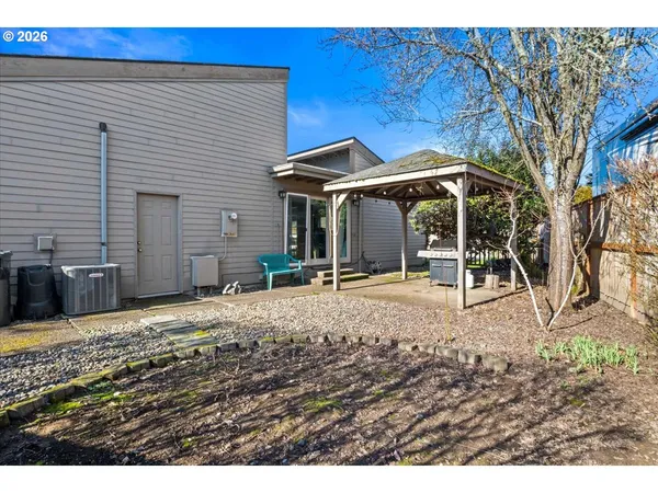 $555,000 | 1135 Lakewood Drive Southwest, Albany, OR 97321