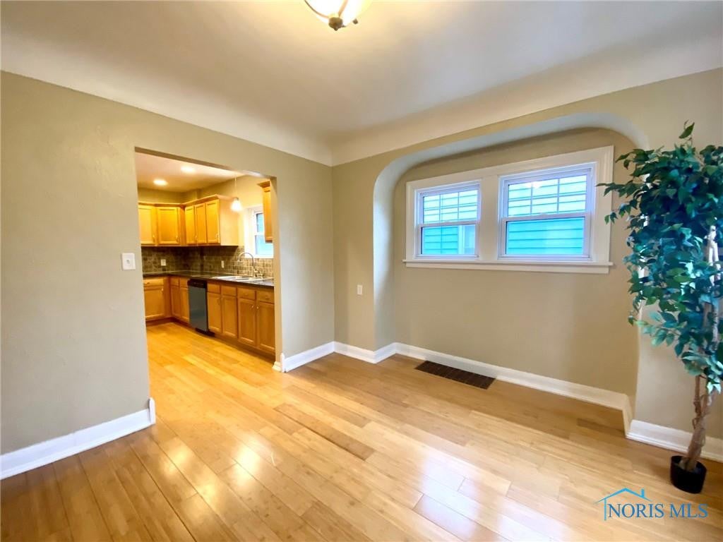 4523 Ruxton Road Toledo, OH 43612 - Photo 6 of 25 Gallery Image 6