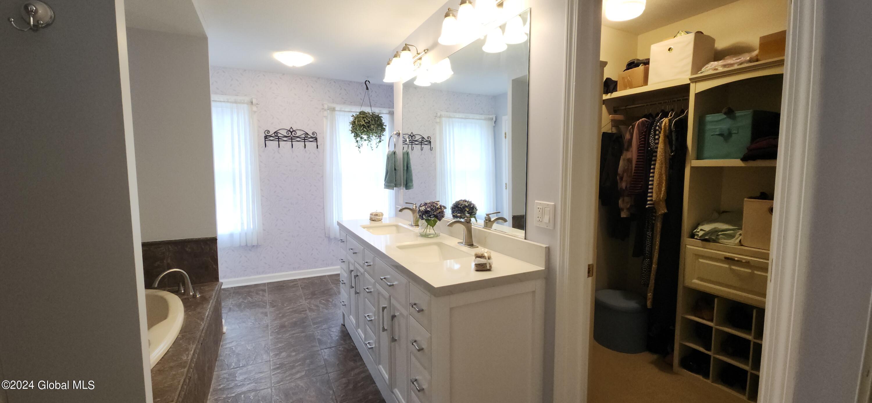 16 Woodview Road Pittstown, NY 12182 - Photo 34 of 51 1000027279