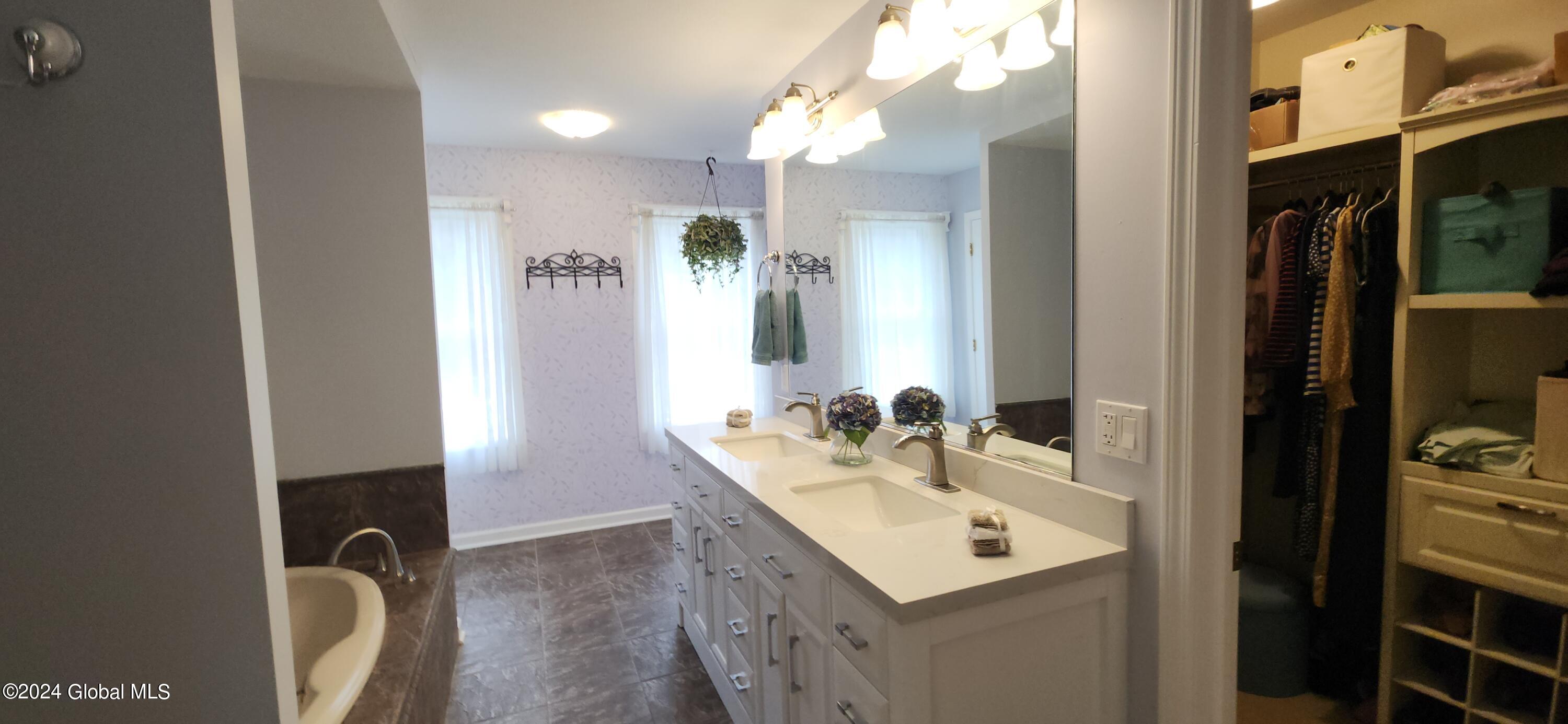 16 Woodview Road Pittstown, NY 12182 - Photo 41 of 51 1000027258