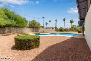 9001 North 13th Avenue Phoenix, AZ 85021 - Photo 25 of 25 a view of a garden