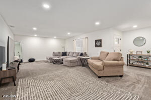 9001 North 13th Avenue Phoenix, AZ 85021 - Photo 5 of 25 a living room with furniture