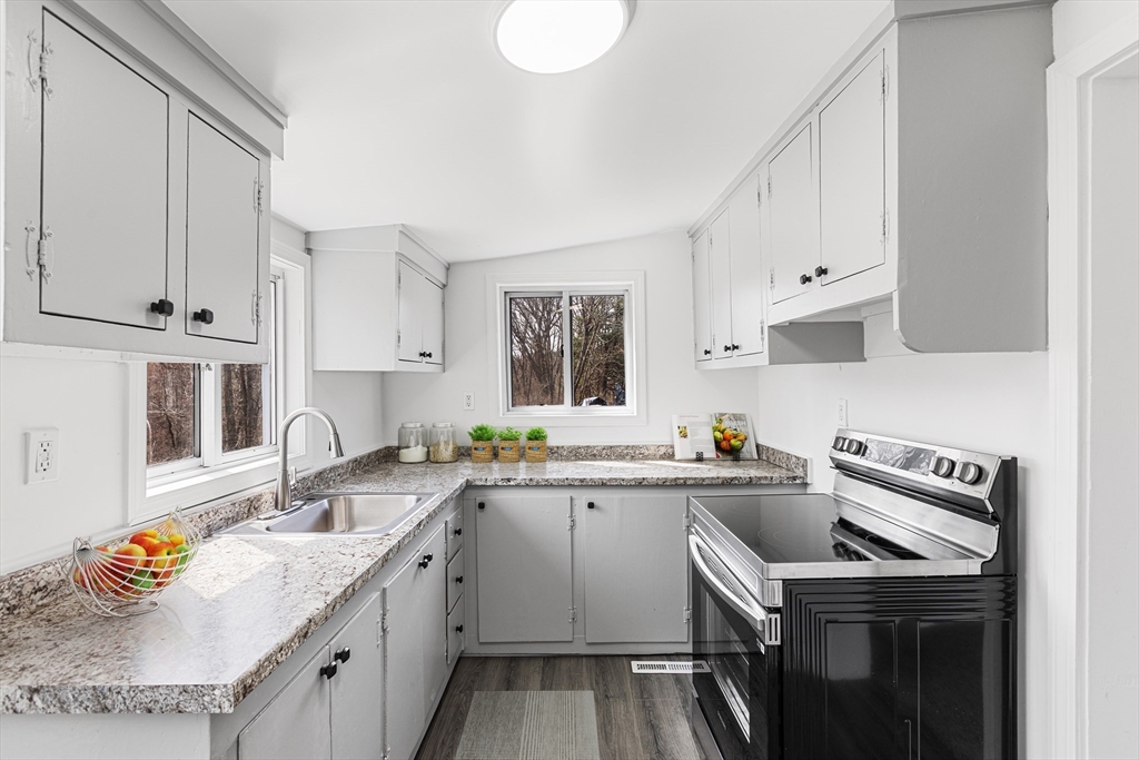 227 Boston Road Palmer, MA 01069 - Photo 3 of 15