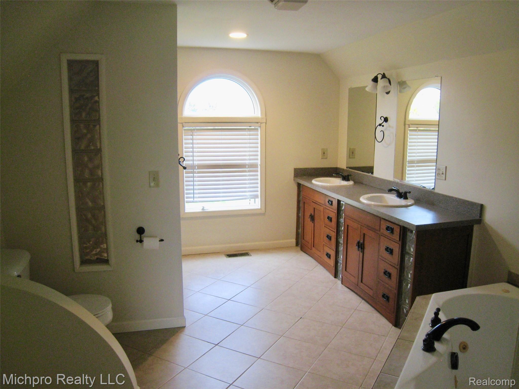 7640 Jefferson Road North Branch, MI 48461 - Photo 40 of 59 IMG_0724.jpg