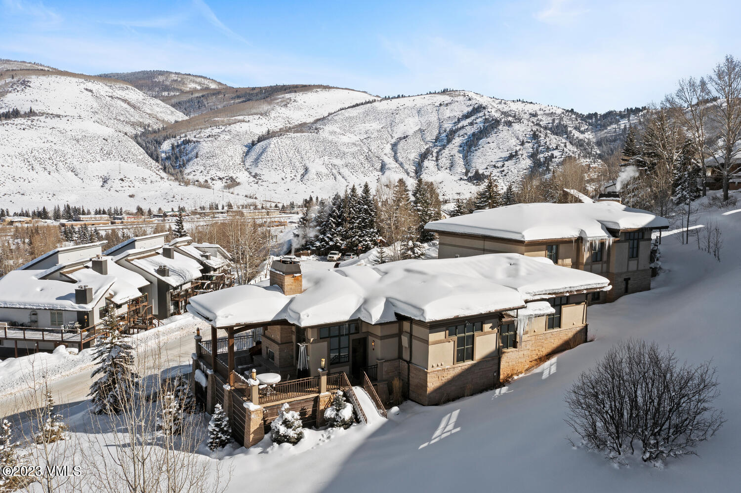 589 Eagle Drive Eagle-Vail, CO 81620 - Photo 22 of 33 a terrace of a house with mountain view