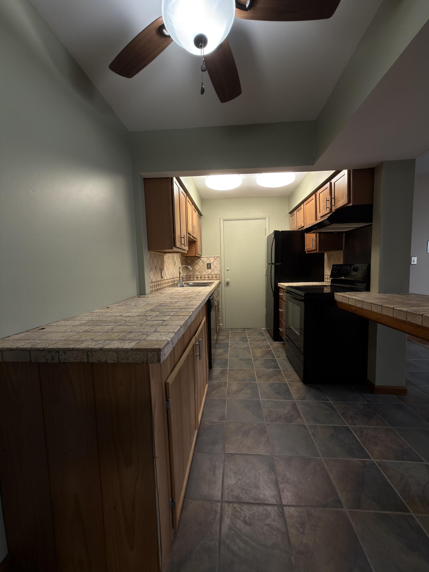 3911 Fort Street, Unit 114 Trenton, MI 48183 - Photo 5 of 15 IMG_9222