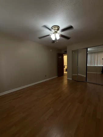 $1,300 | 3911 Fort Street, Unit 114, Trenton, MI 48183