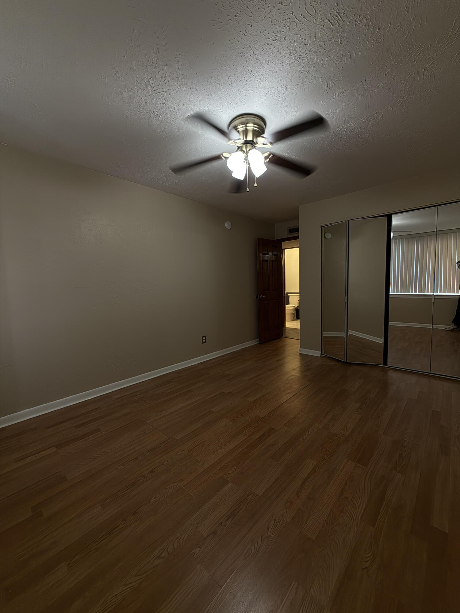 3911 Fort Street, Unit 114 Trenton, MI 48183 - Photo 10 of 15 IMG_9228