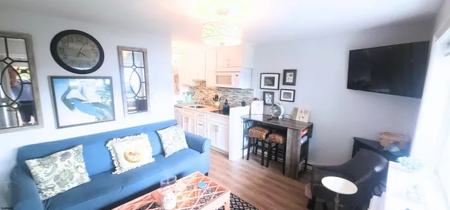 $1,600 | 212 West Brigantine Avenue, Unit 206, Brigantine, NJ 08203