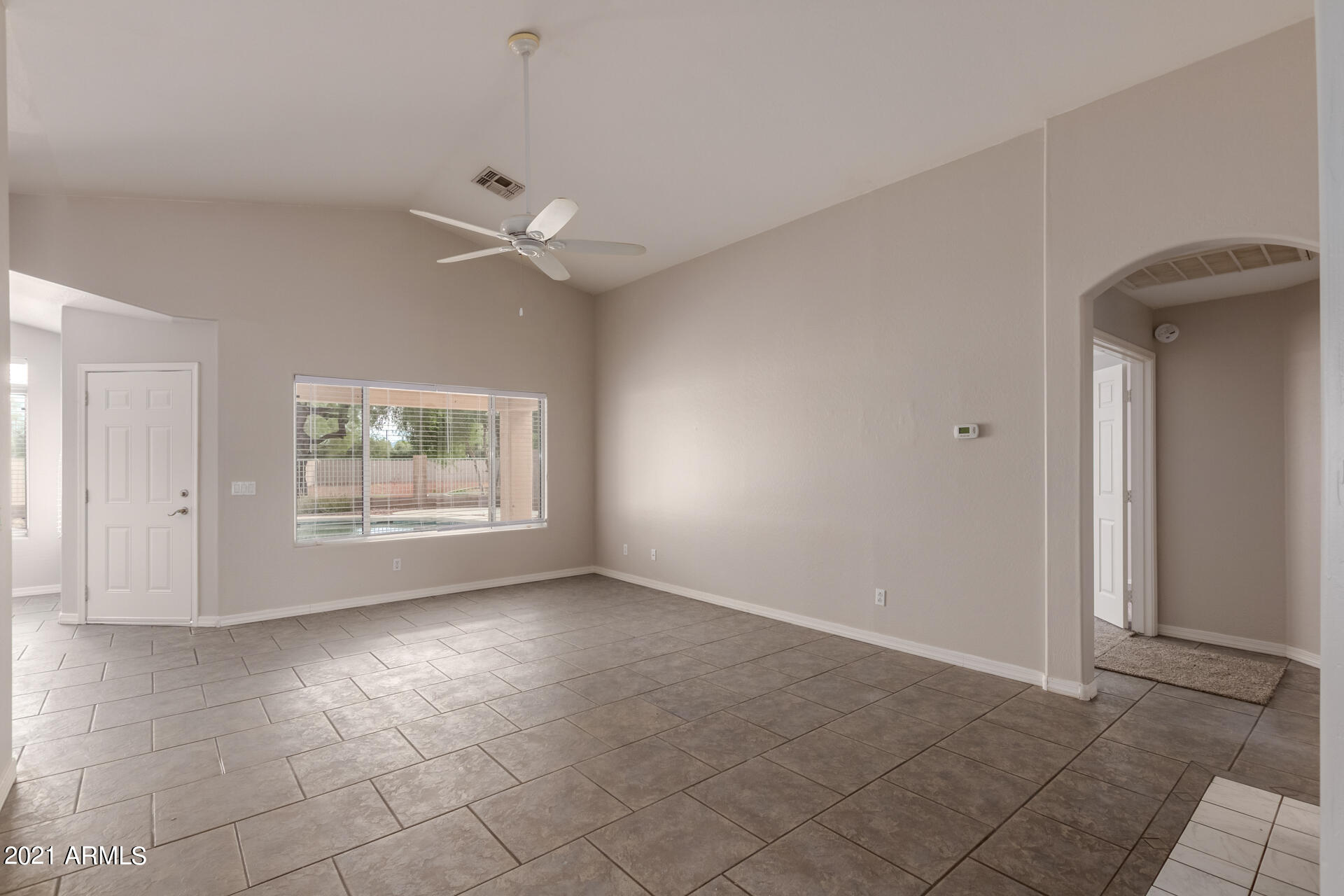 10801 West Almeria Road Avondale, AZ 85392 - Photo 5 of 29 05 - Almeria