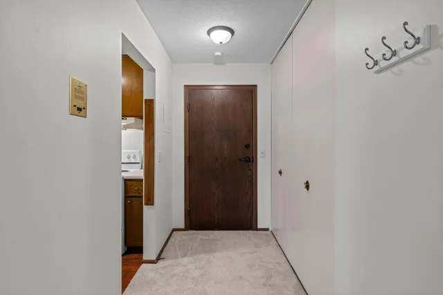 $140,000 | 4380 Brookside Court, Unit 209, Edina, MN 55436