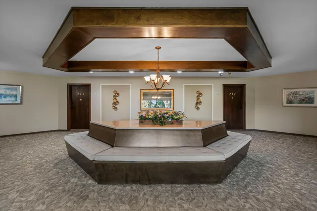 $140,000 | 4380 Brookside Court, Unit 209, Edina, MN 55436