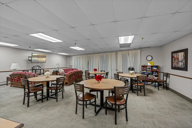 $140,000 | 4380 Brookside Court, Unit 209, Edina, MN 55436