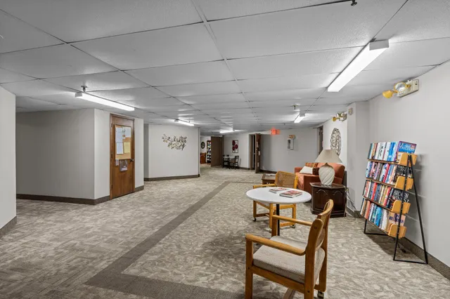 $140,000 | 4380 Brookside Court, Unit 209, Edina, MN 55436