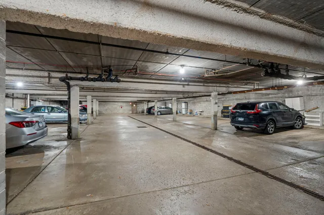 $140,000 | 4380 Brookside Court, Unit 209, Edina, MN 55436