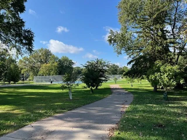 $140,000 | 4380 Brookside Court, Unit 209, Edina, MN 55436