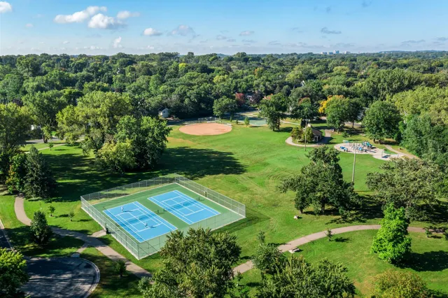 $140,000 | 4380 Brookside Court, Unit 209, Edina, MN 55436