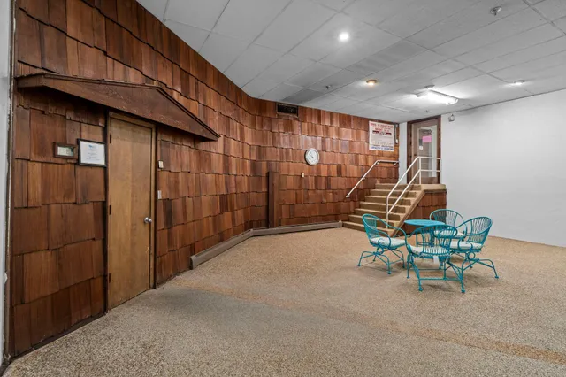 $140,000 | 4380 Brookside Court, Unit 209, Edina, MN 55436