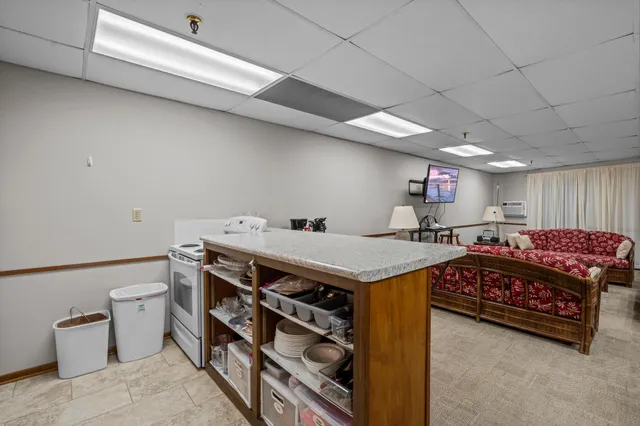 $140,000 | 4380 Brookside Court, Unit 209, Edina, MN 55436