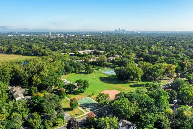 $140,000 | 4380 Brookside Court, Unit 209, Edina, MN 55436