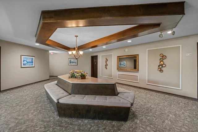 $140,000 | 4380 Brookside Court, Unit 209, Edina, MN 55436