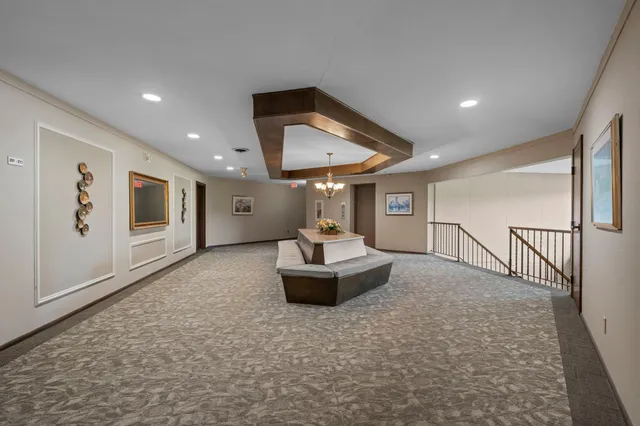 $140,000 | 4380 Brookside Court, Unit 209, Edina, MN 55436