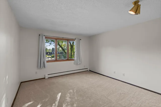 $140,000 | 4380 Brookside Court, Unit 209, Edina, MN 55436