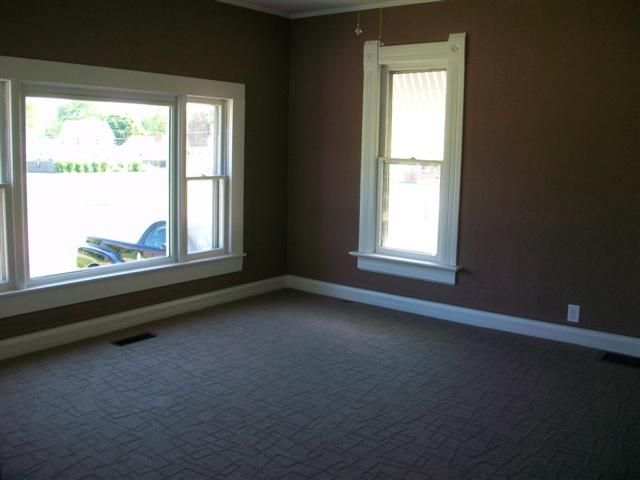 646 East Maple Street Canton, IL 61520 - Photo 2 of 14 Gallery Image 2