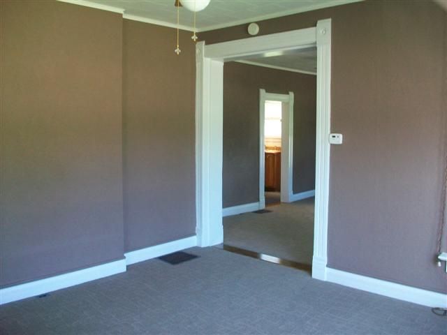 646 East Maple Street Canton, IL 61520 - Photo 6 of 14 Gallery Image 6