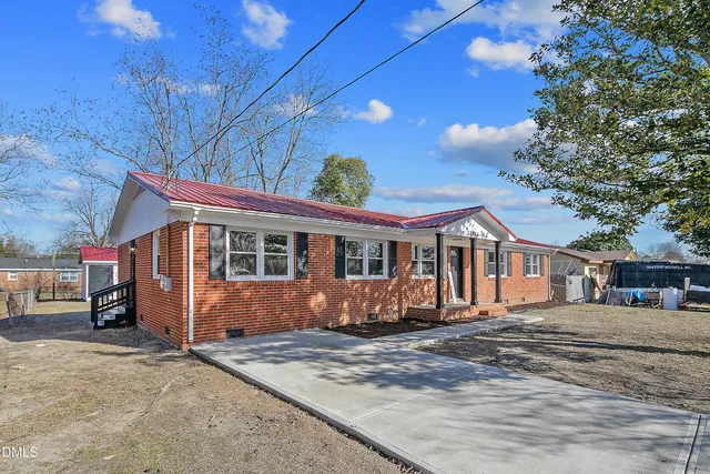 $255,000 | 1034 Crayton Circle, Fayetteville, NC 28314