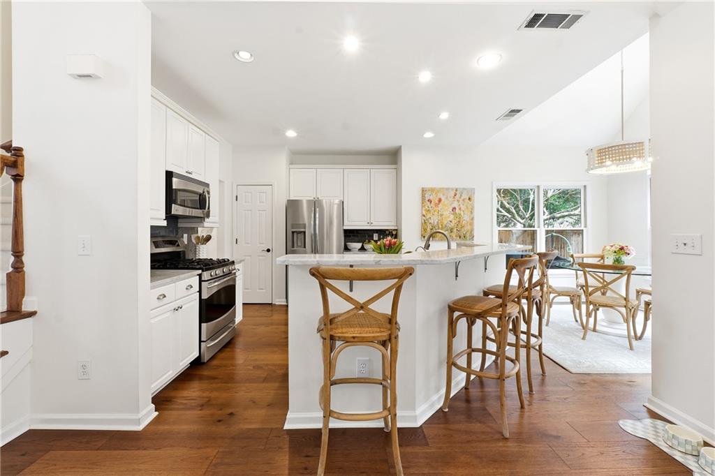 4474 Woodford Pass Northeast Roswell, GA 30075 - Photo 12 of 32