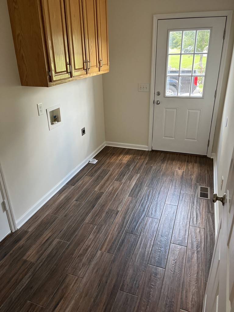 700 Old Liberty Road Alexandria, TN 37012 - Photo 8 of 12 wooden floor in an empty room