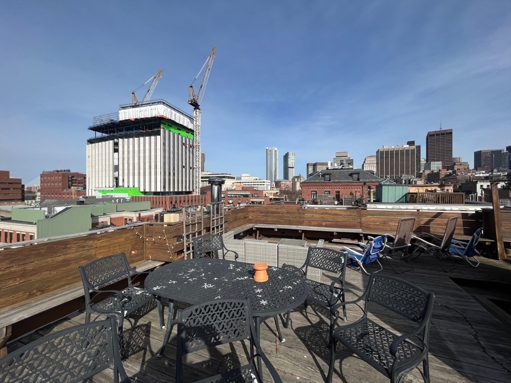 59 Phillips Street, Unit 7 Boston, MA 02114 - Photo 11 of 12
