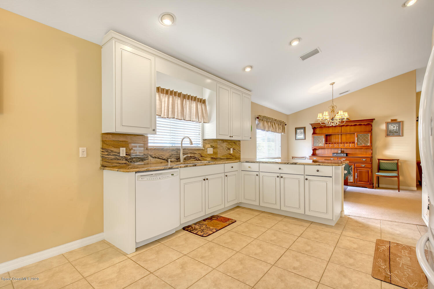 2872 Boddington Way Melbourne, FL 32940 - Photo 4 of 26 Large Kitchen