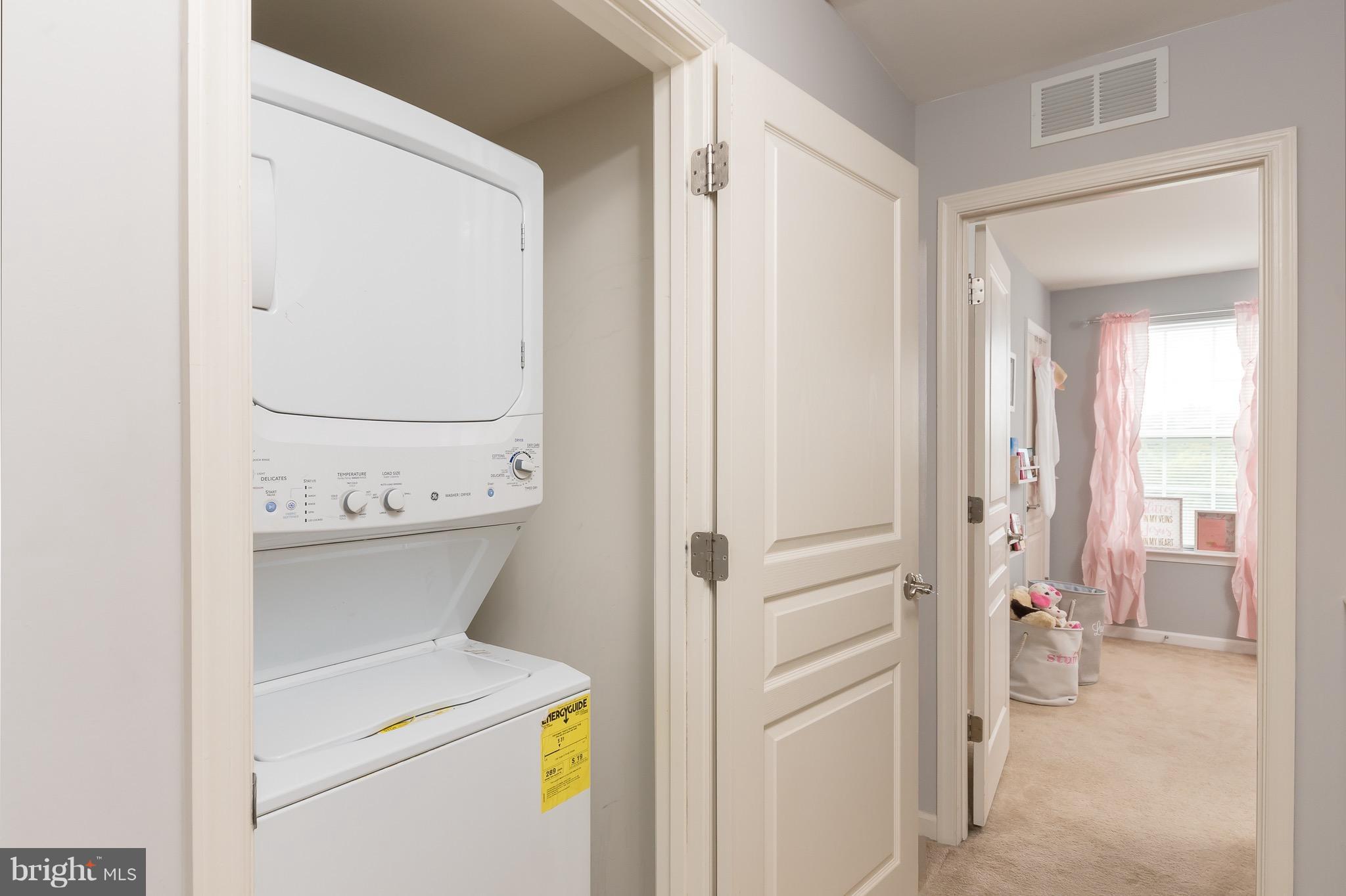 8339 Scotland Loop Manassas, VA 20109 - Photo 18 of 23 Bedroom Lvl laundry!