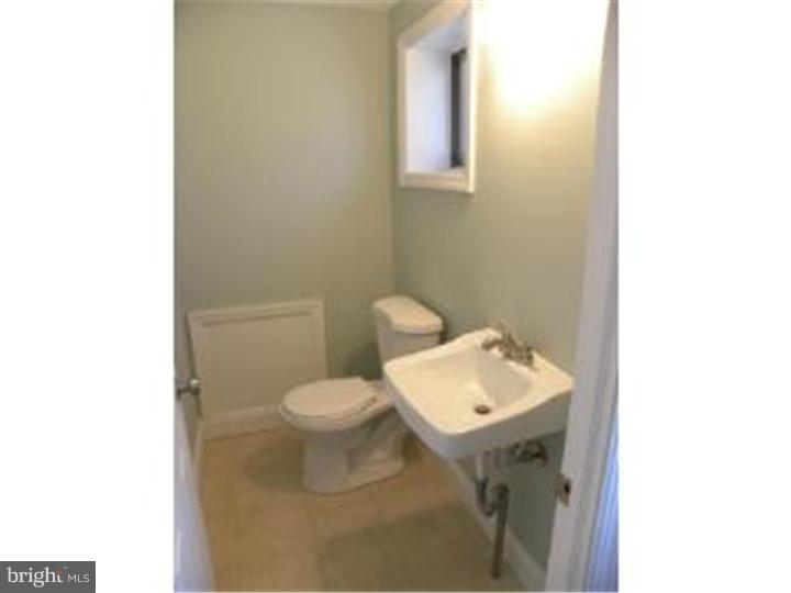 201 Winding Way Road Stratford, NJ 08084 - Photo 14 of 24 Bathroom