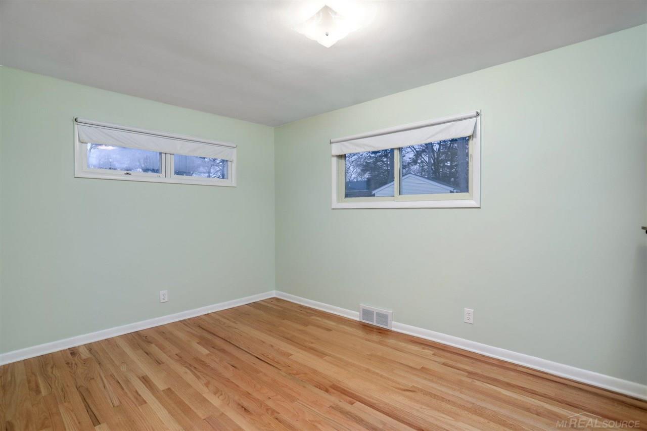 109 Fraser Street Rochester, MI 48307 - Photo 20 of 33