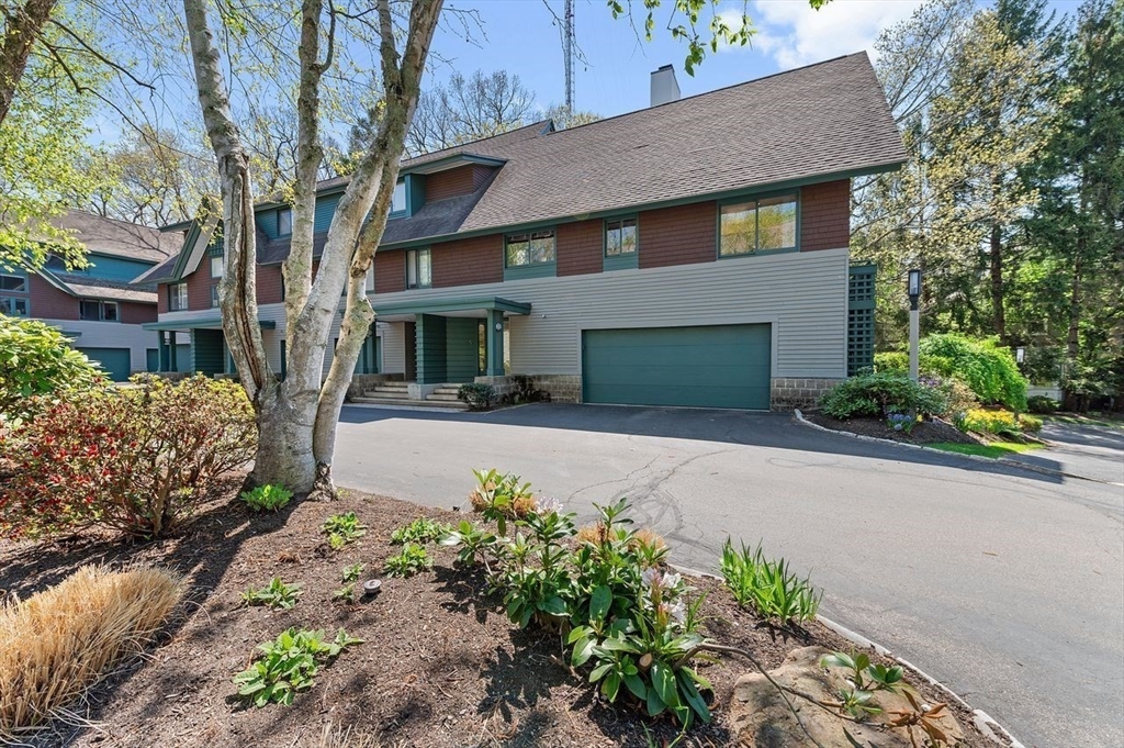 1175 Chestnut Street, Unit 12 Newton, MA 02464 - Photo 2 of 40