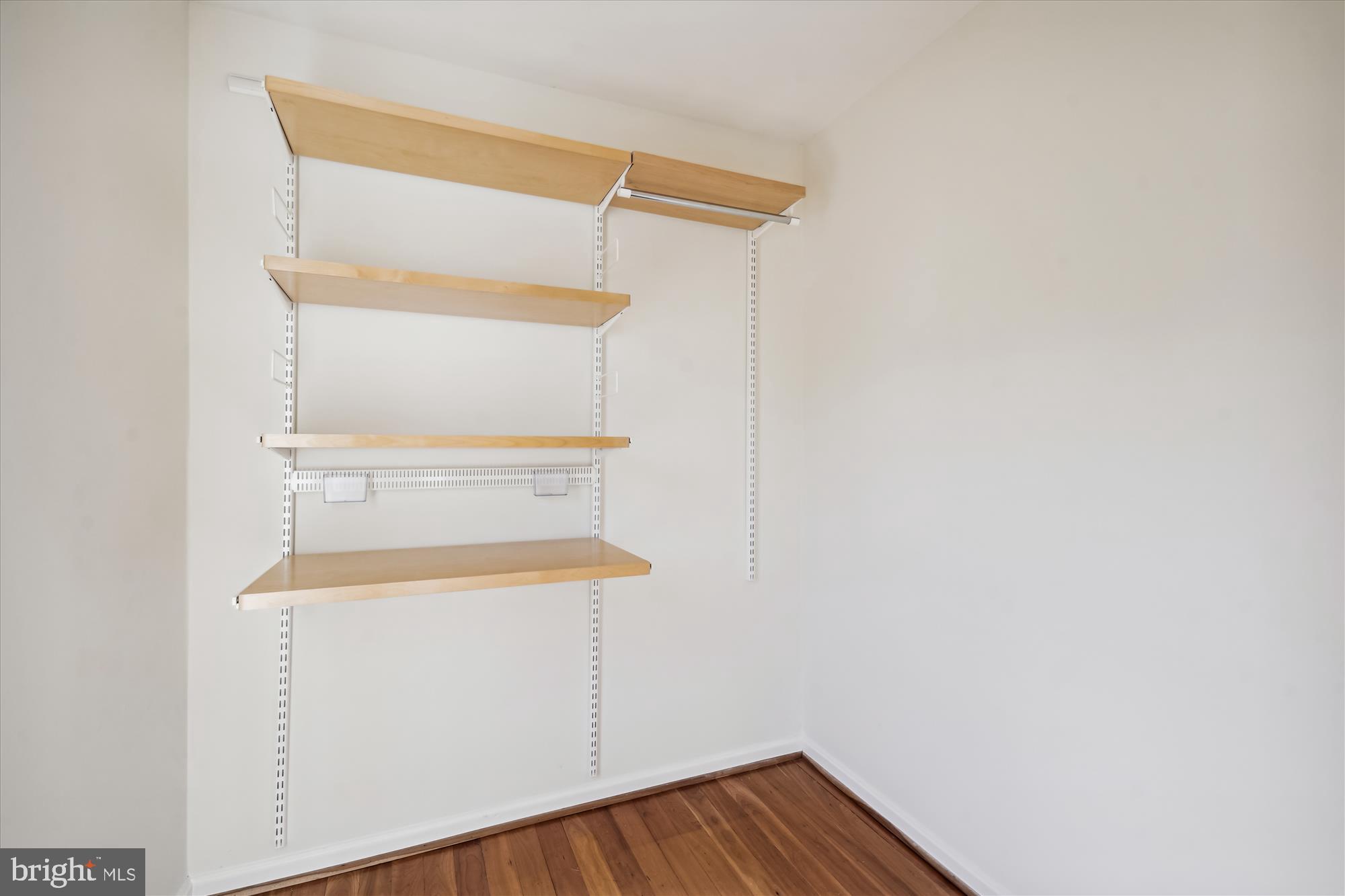 408 Talahi Road Southeast Vienna, VA 22180 - Photo 28 of 58 1 of 2 walk-in closets