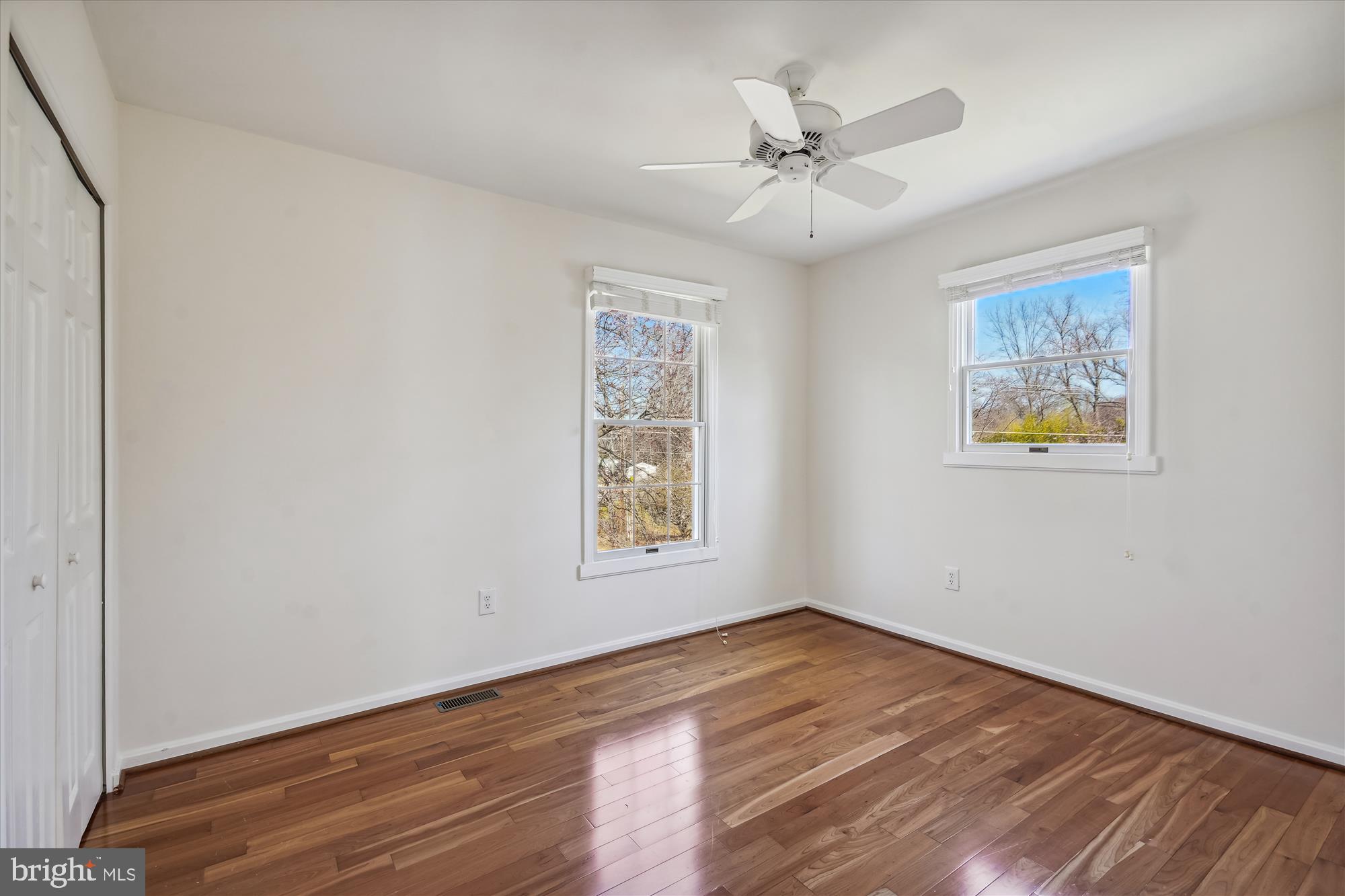 408 Talahi Road Southeast Vienna, VA 22180 - Photo 33 of 58 Bedroom #2
