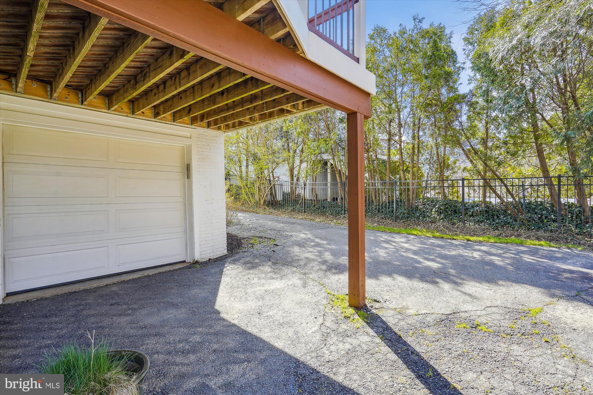 408 Talahi Road Southeast Vienna, VA 22180 - Photo 48 of 58 garage