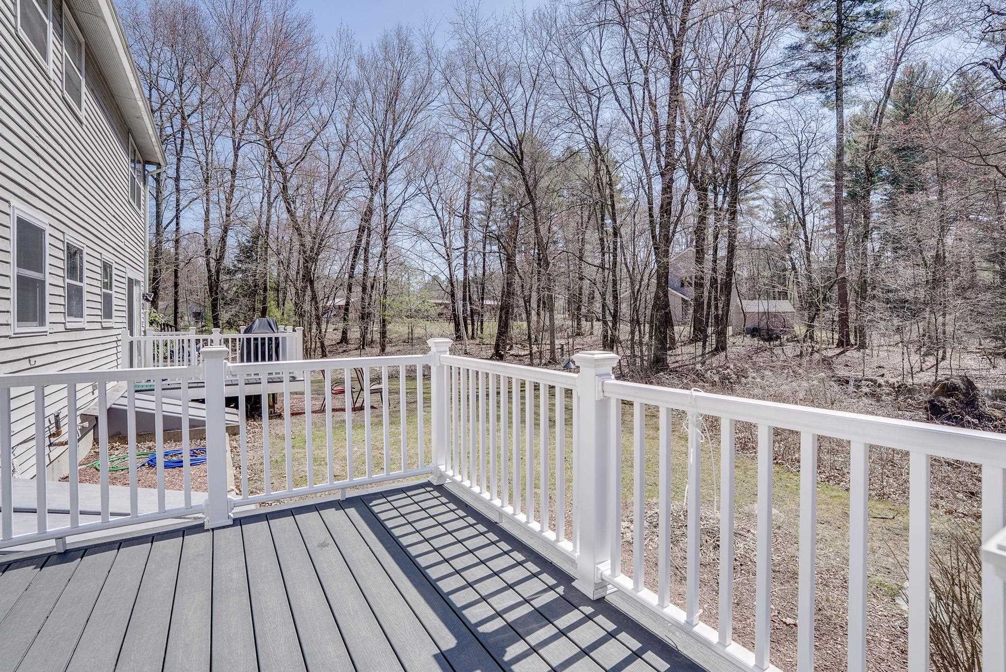 22 B Circle Drive Litchfield, NH 03052 - Photo 4 of 20