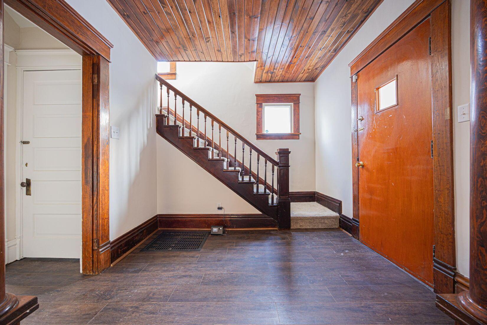 1464 Kenmore Road Columbus, OH 43211 - Photo 6 of 24 7-web-or-mls-1464 Kenmore Rd-6